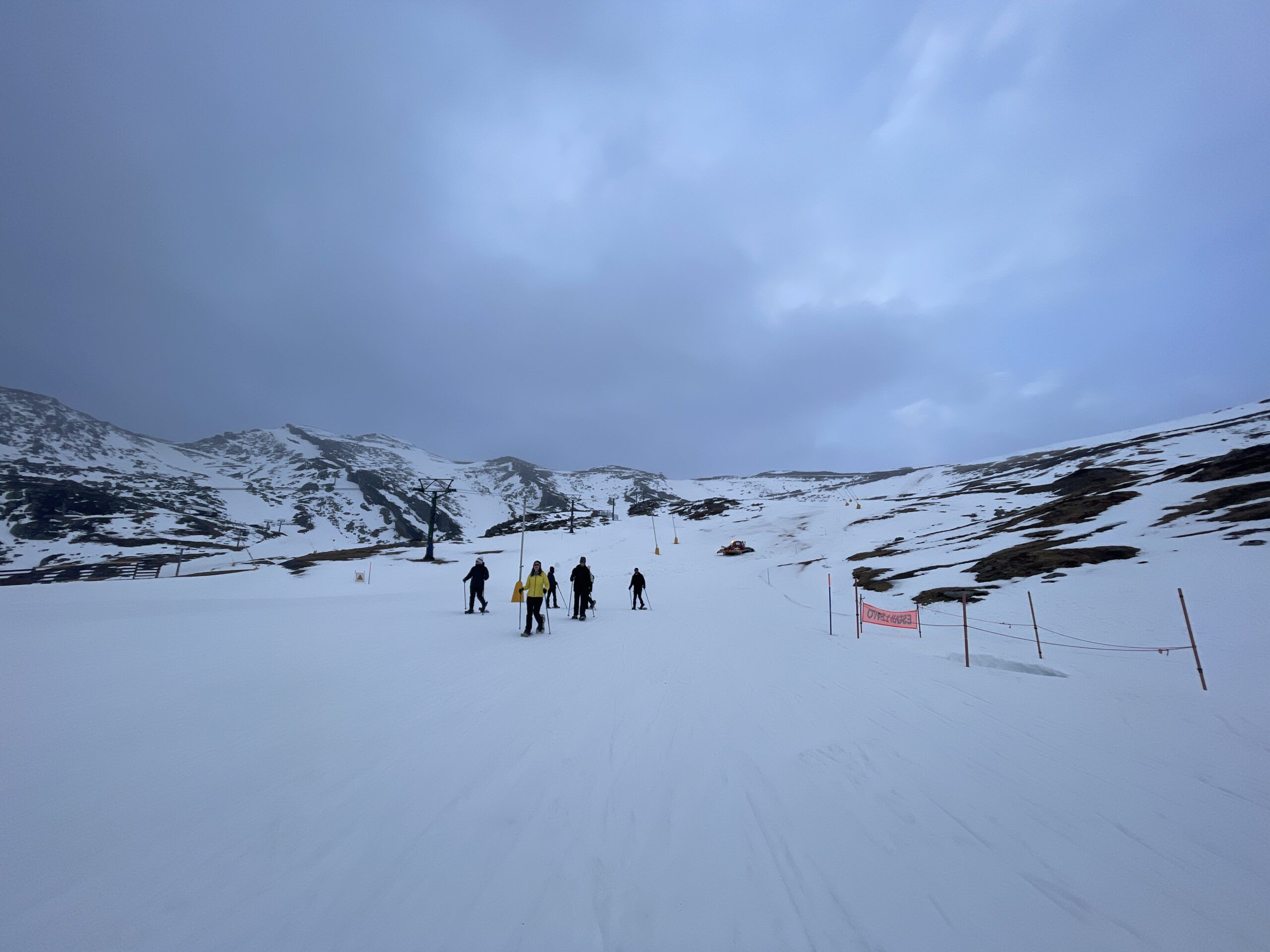 Ruta nocturna con raquetas de nieve por Campoo