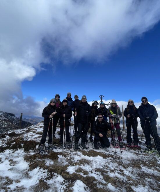 Despedidas de soltera y soltero en Cantabria. Fin de semana de turismo rural y experiencias diferentes en plena naturaleza con amigos – senderismo y raquetas de nieve