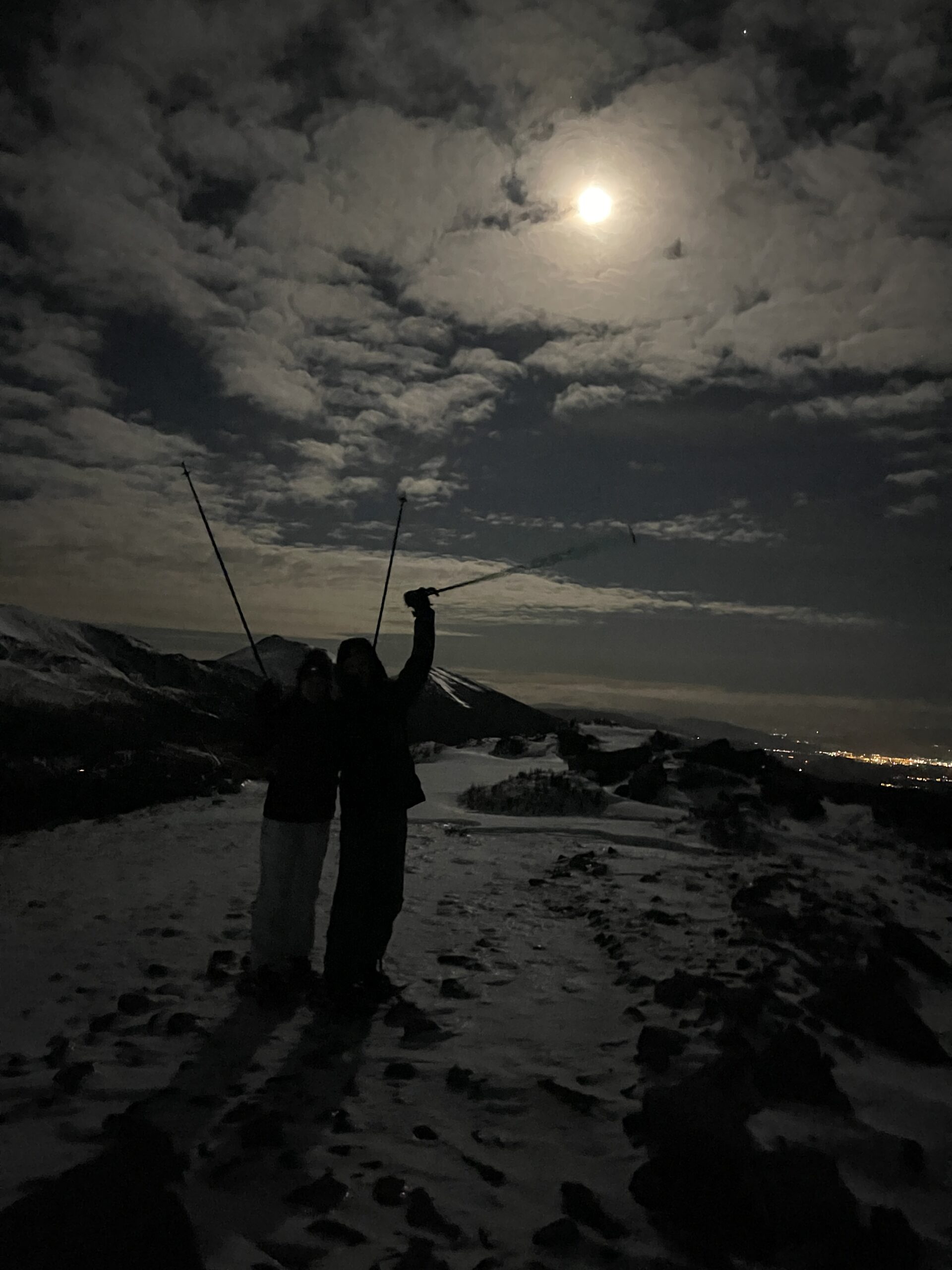 Raquetada nocturna con luna llena en Cantabria